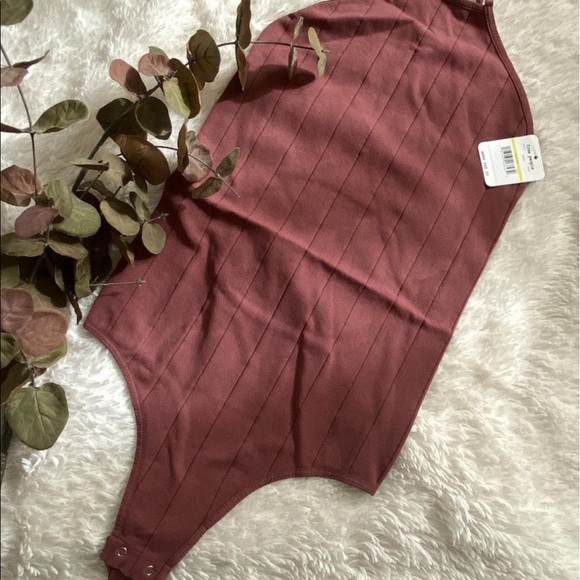 ❌DONATED❌Free People Wine Thong Cut Strap Back Bodysuit Top - Picture 5 of 9